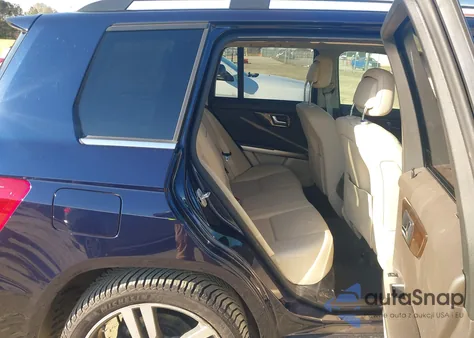 2015 Mercedes-Benz Glk 350 4Matic z USA, uszkodzony, nr VIN WDCGG8JBXFG433683